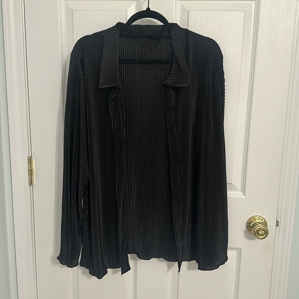 Black cardigan / Open shirt